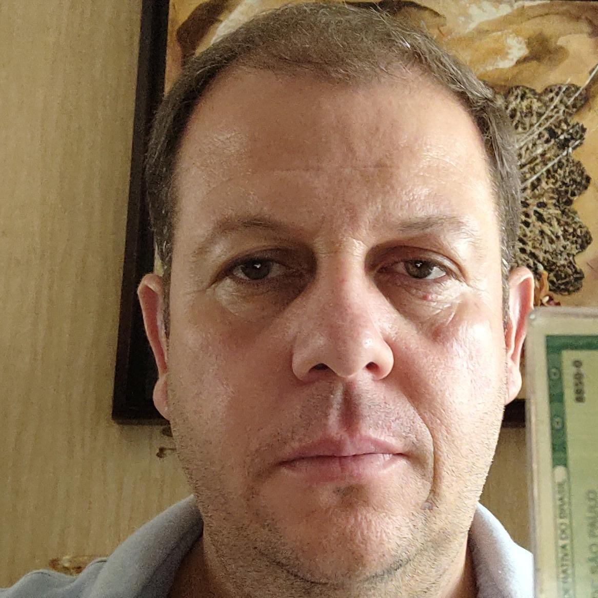 Ricardo Vieira De Camargo